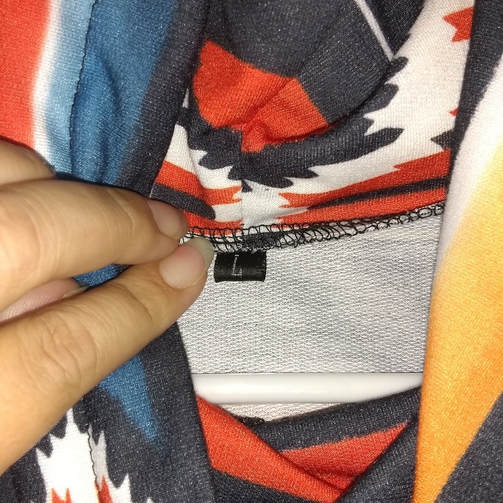 Aztec design pull over - Picture 3 of 3